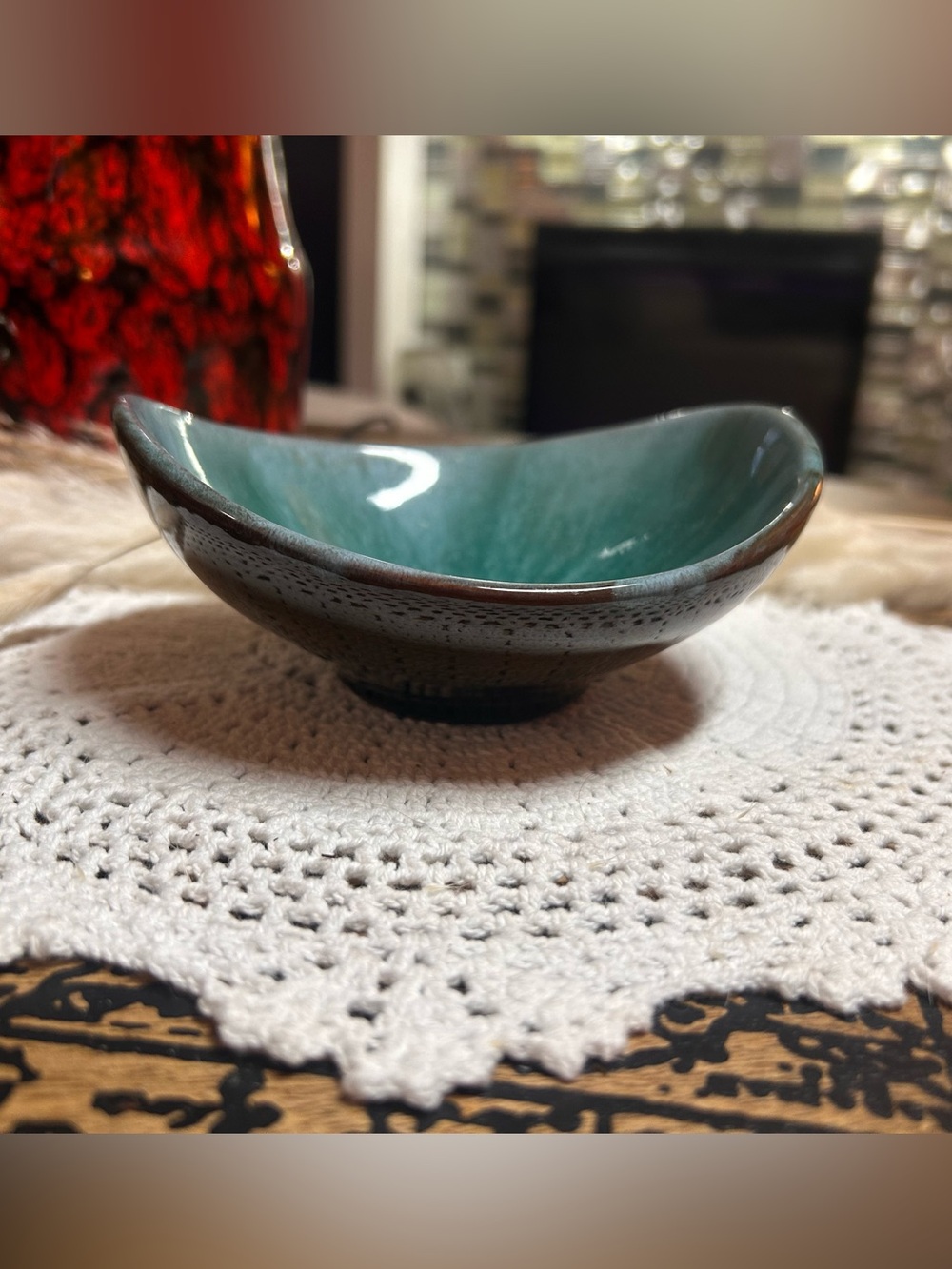 Vintage Blue Mountain Pottery Triangular Bowl | Canadian BMP Teal Green Drip - Picture 3 of 5